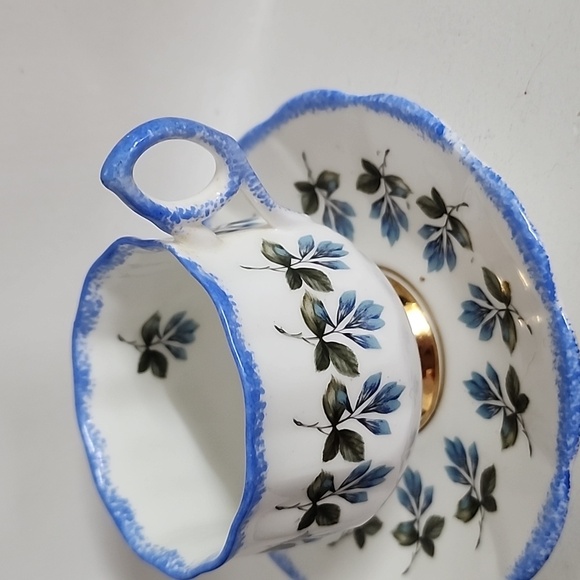 Vintage ROSINA Bone China, Made in England Cup and Saucer - Picture 6 of 7